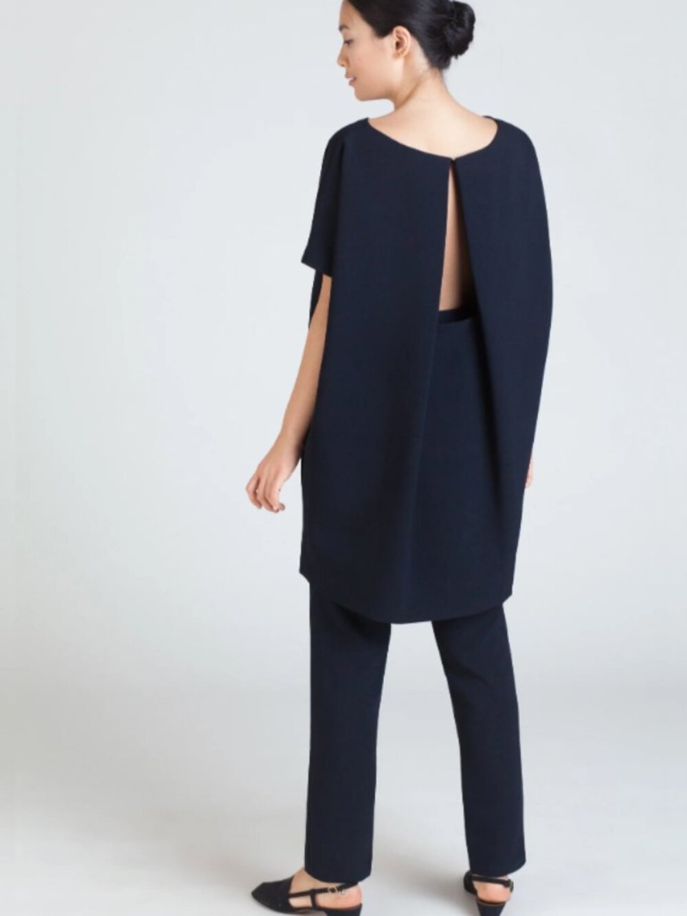 KAAREM Angle Mini Dolman Open Back Dress in Black-Blue